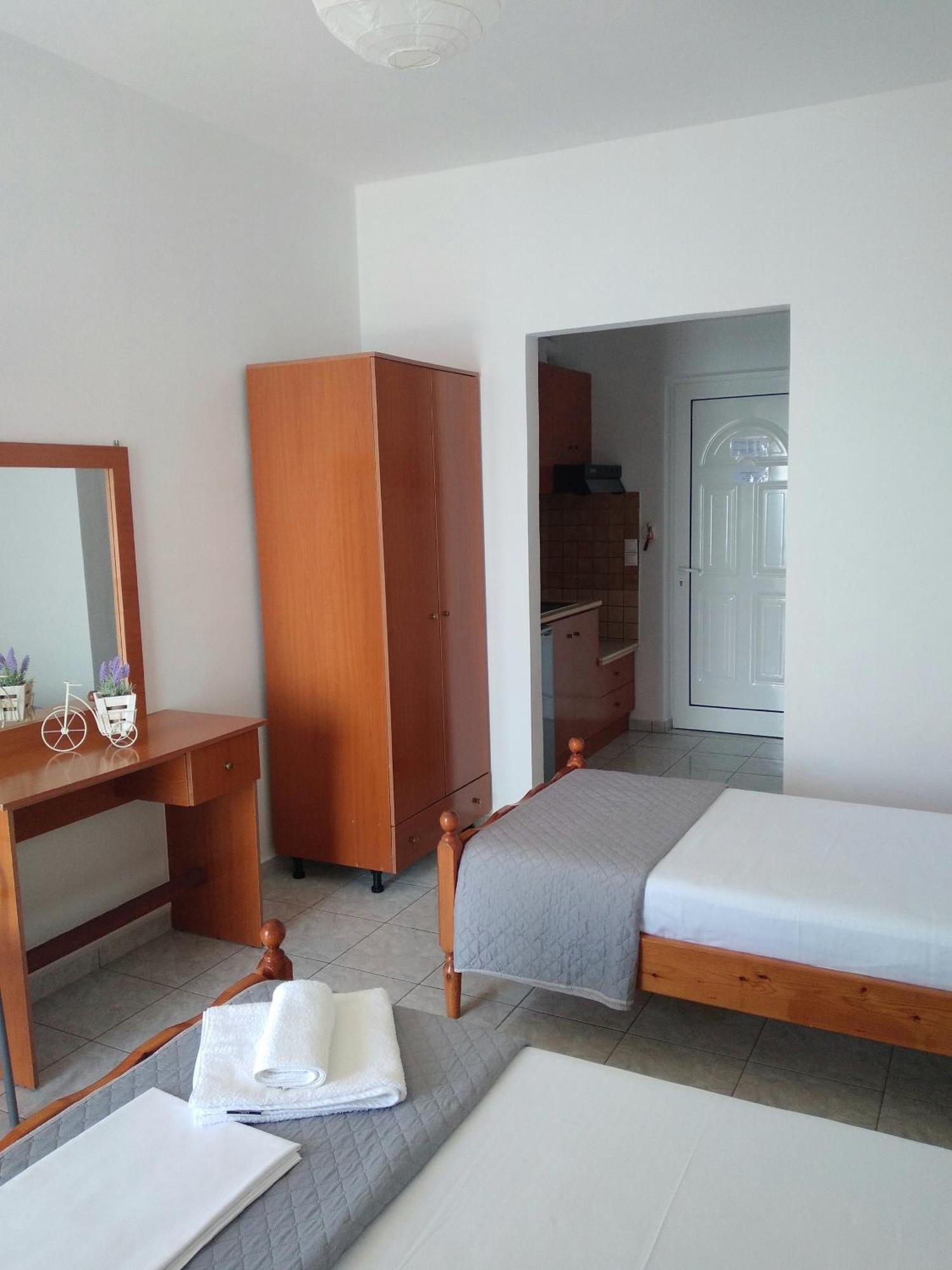 Nadim Rooms Himare Exterior photo