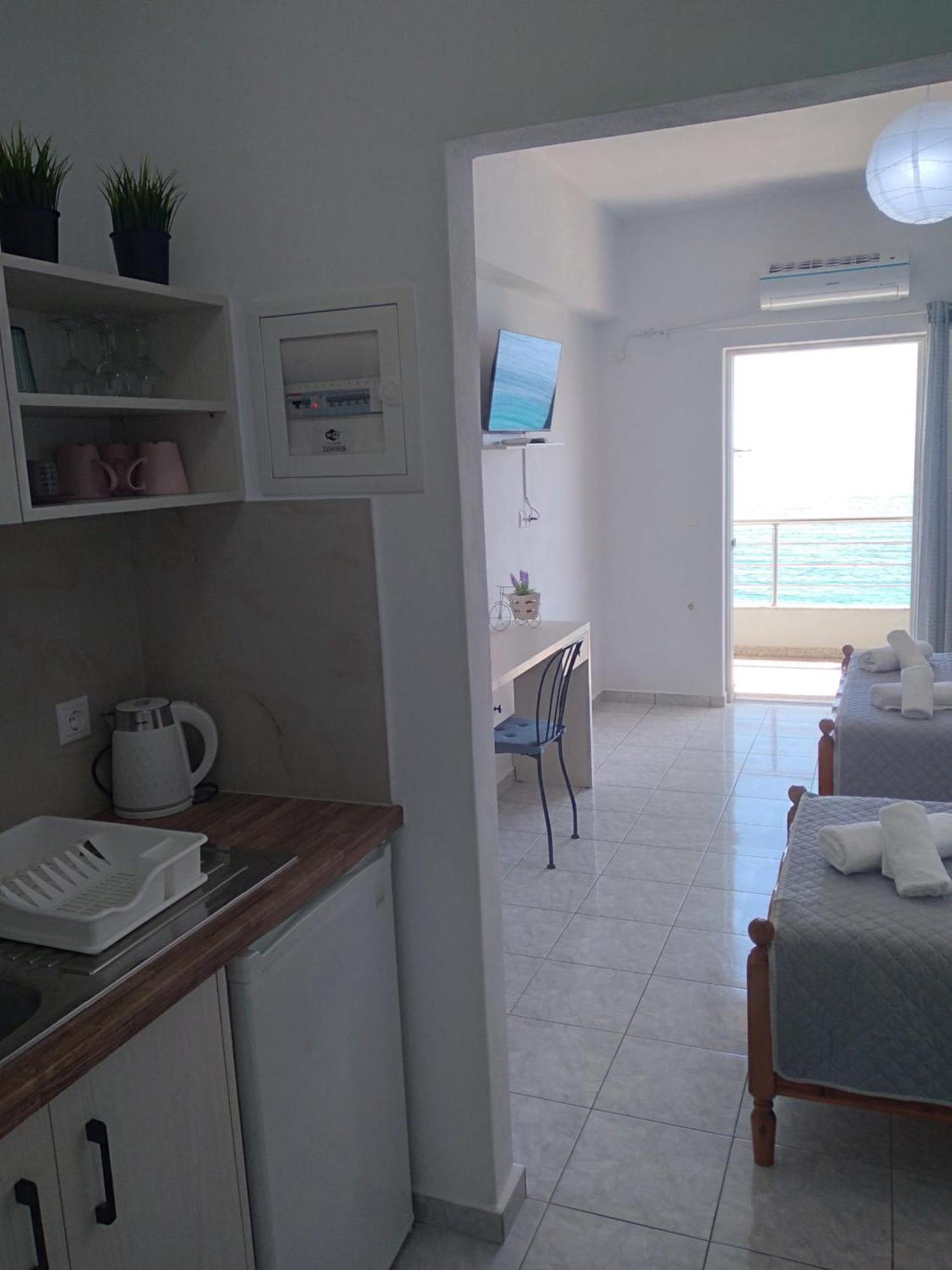 Nadim Rooms Himare Exterior photo